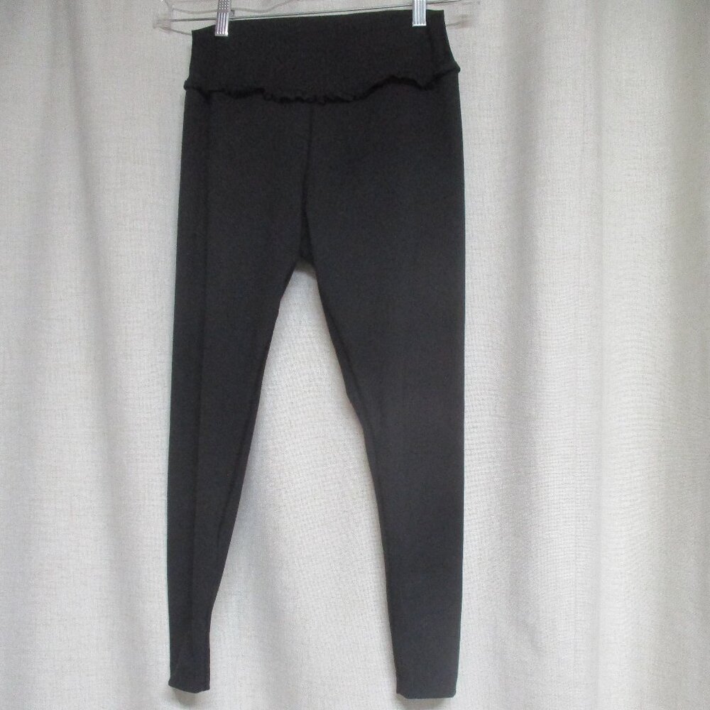 KIRA GRACE black ruffle accent Kathryn Budig yoga pants leggings